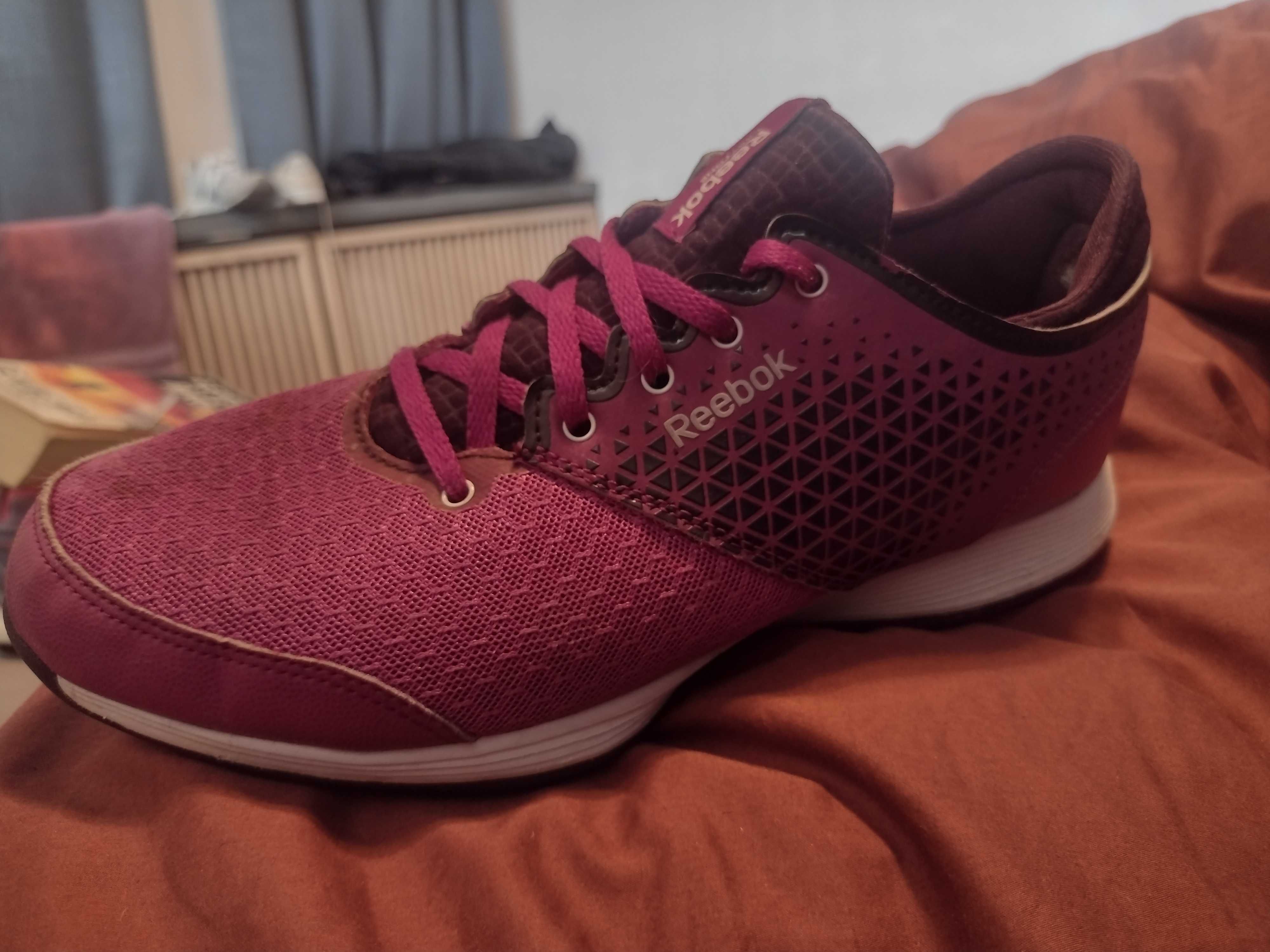 Reebok Easytone 20 Essential II. Rozmiar 40