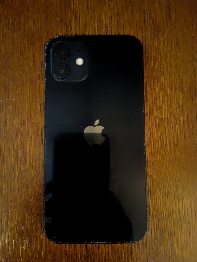 iPhone 12 85% baterii