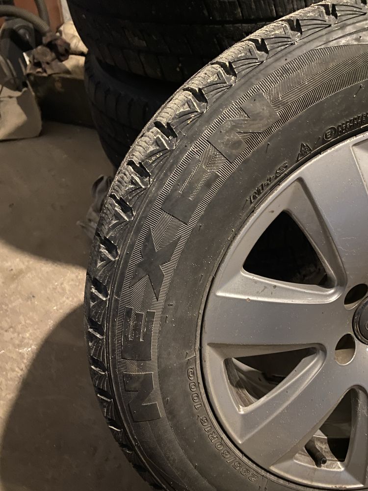 Диски на зимовій гумі 5/112 r16 235/60