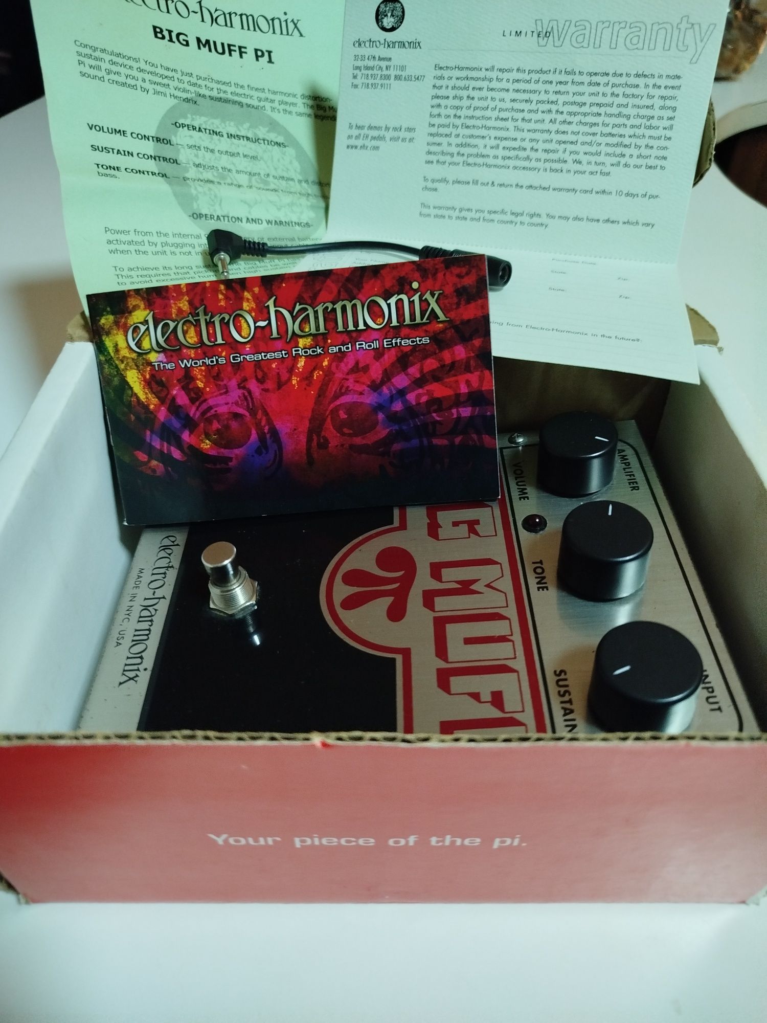 EHX Big Muff Pi V9 The NYC Classic pedal distorção fuzz guitarra