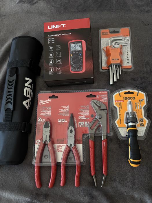 Набор плоскогубцев Milwaukee 3 шт. (плоскогубцы, бокорезы, утконосы)