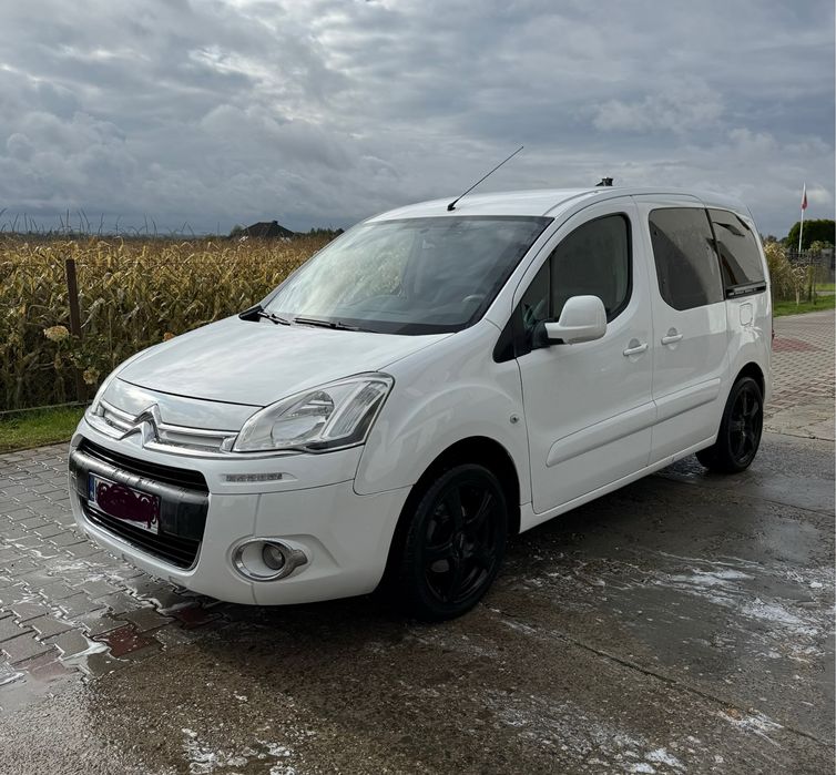 Citroen Berlingo 2013 1.6 hdi 92KM Hak Alu 17” climatronic