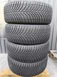 225/55/17C Goodyear Vector 4SeasonCargo KOMPLET