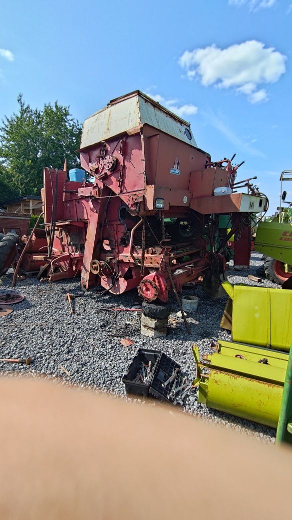 Części do kombajnów zbożowych Massey Ferguson John Deere case  Claas