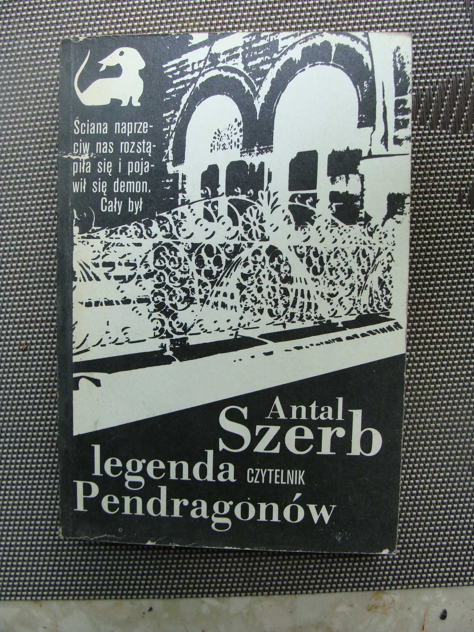 Legenda Pendragonów - Antal Szerb (P)