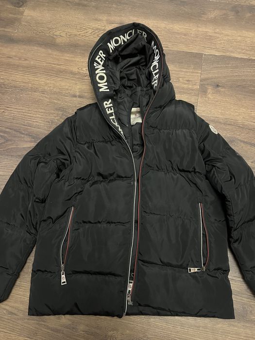 Куртка зимова moncler