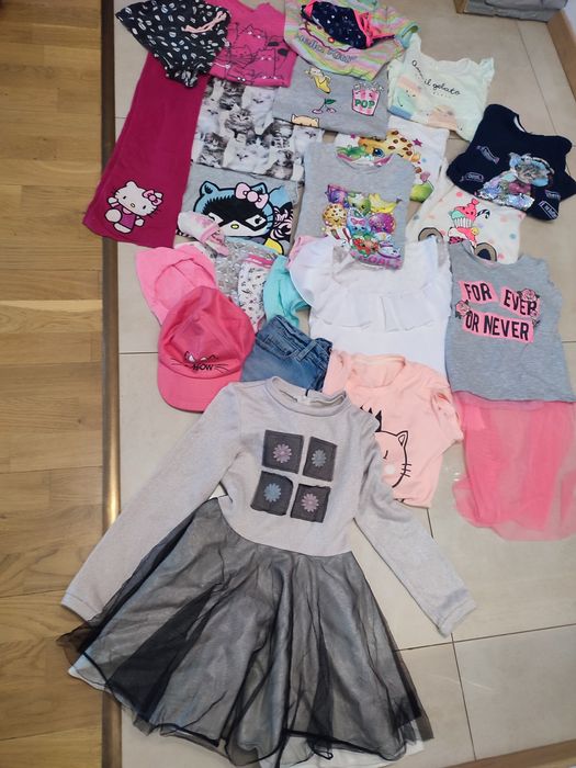 Zestaw ubrań dla dziewczynki