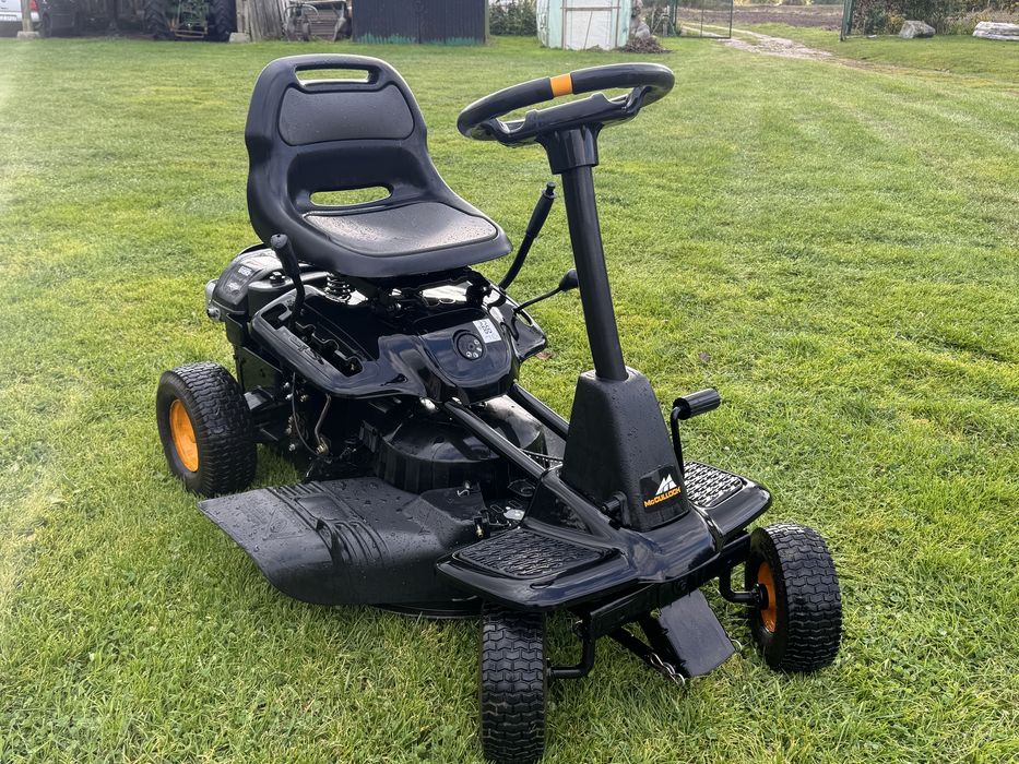 Ciągniczek do koszenia trawy McCULLOCH