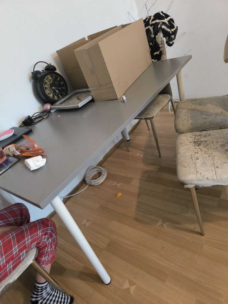 Stół duży ikea 6os pomieści