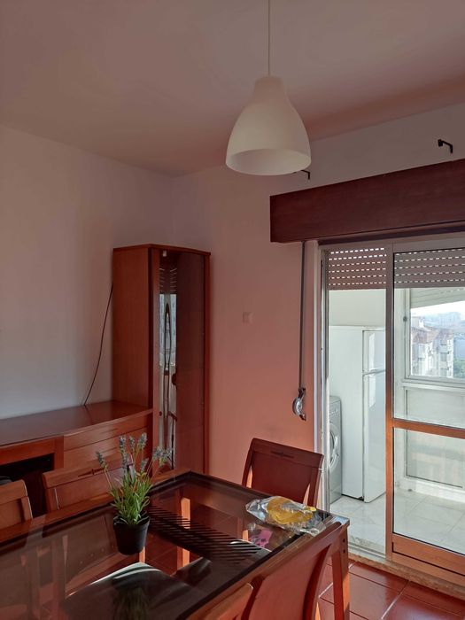 T1 - Monte Abraão - mobilado