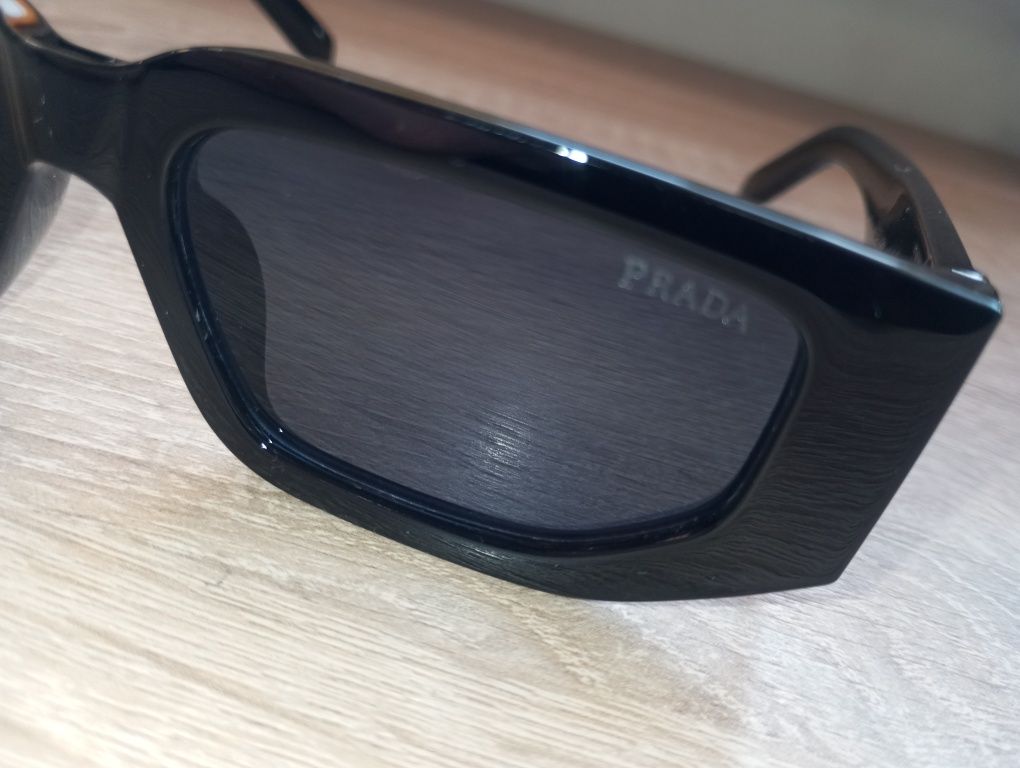 Okulary przeciwsłoneczne Prada