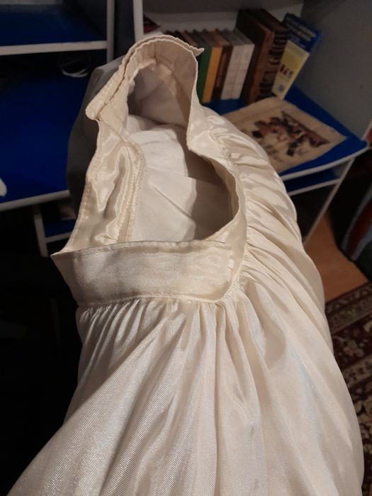 Неймовірно гарна, ніжна весільна сукня, костюм нареченого