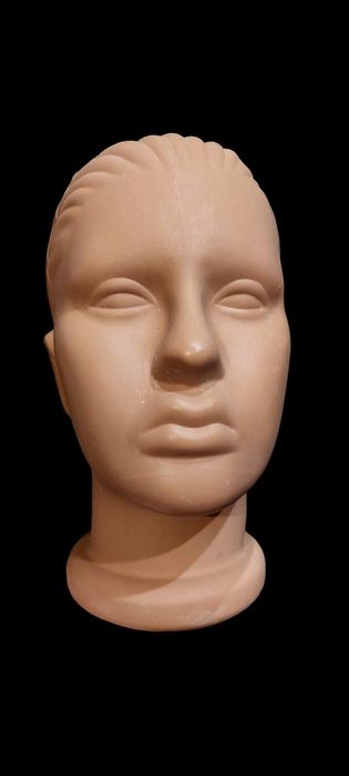 Голови пластмасові