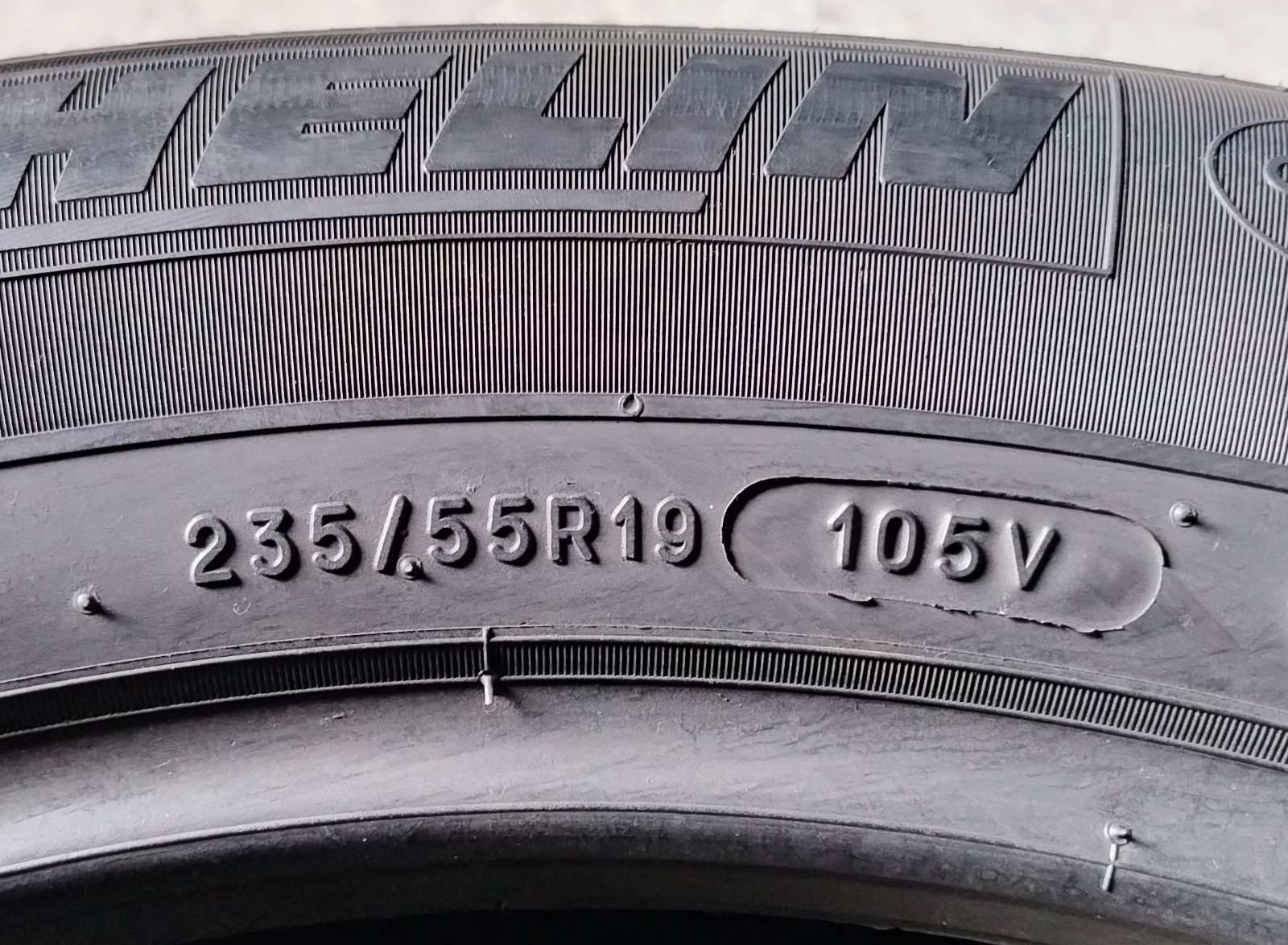 Шини літні R19 235/55 Michelin Latitude Sport 3