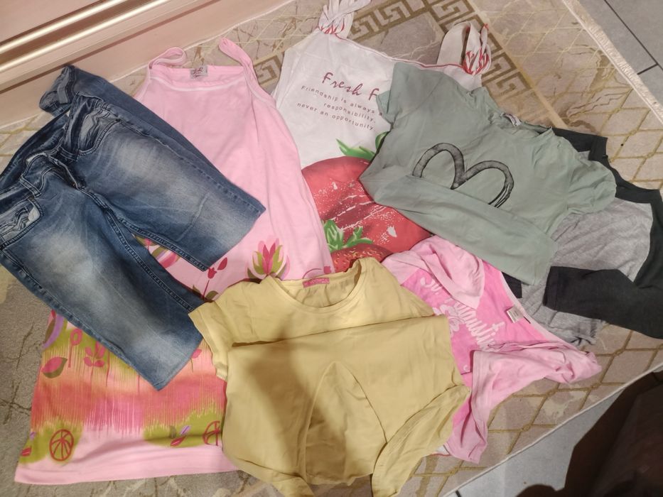 Віддам речі підліткові