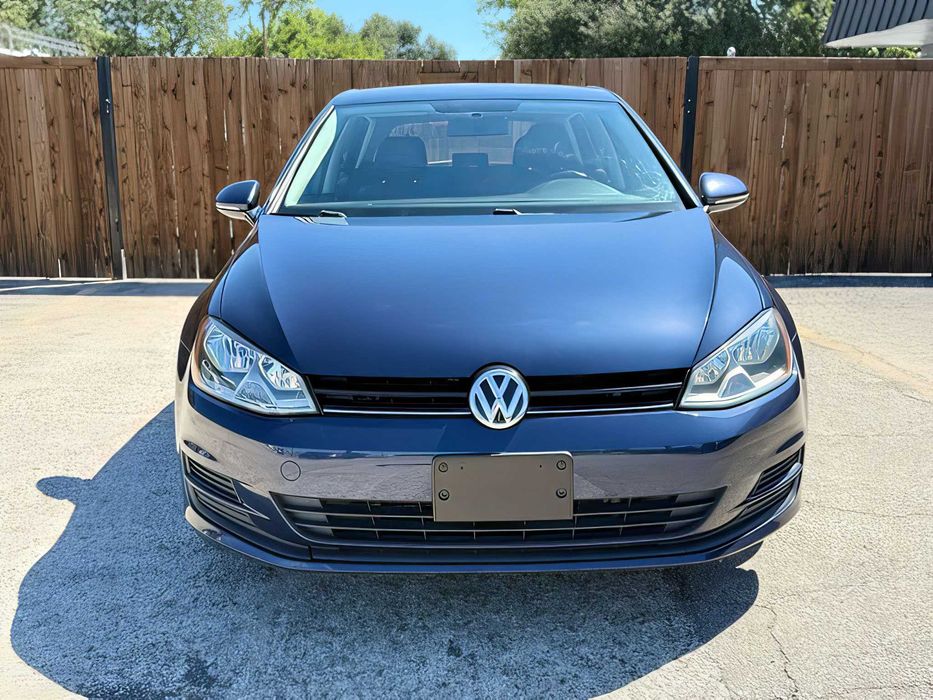 Volkswagen Golf      2015