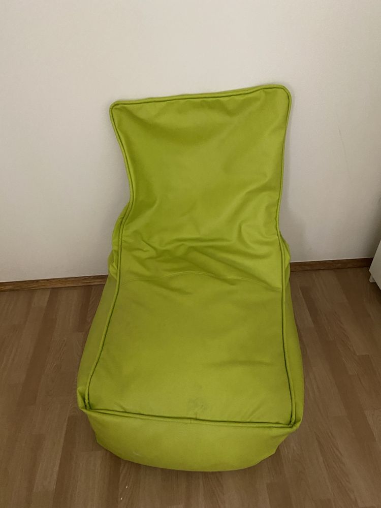 zielona pufa fotel
