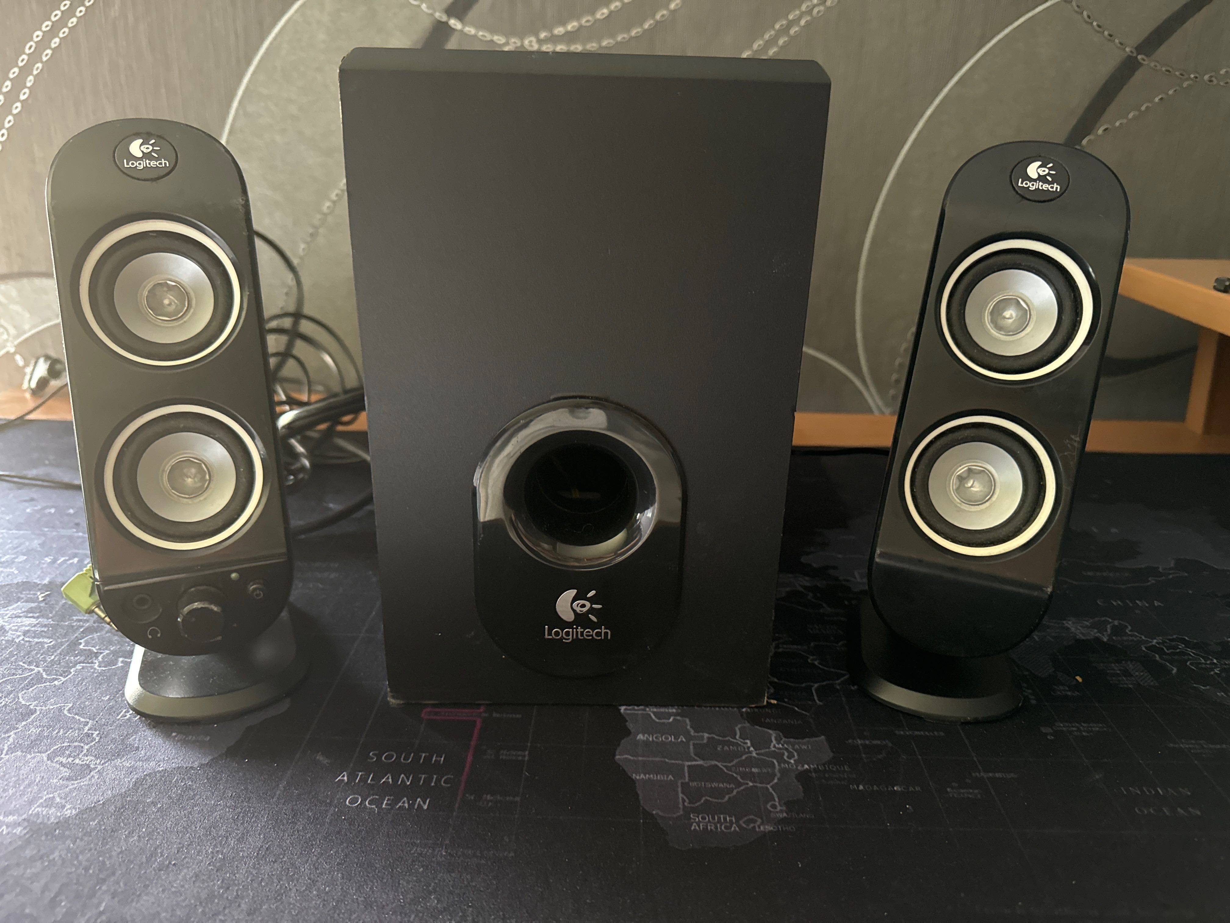 głośniki 2.1 logitech x230 subbufer