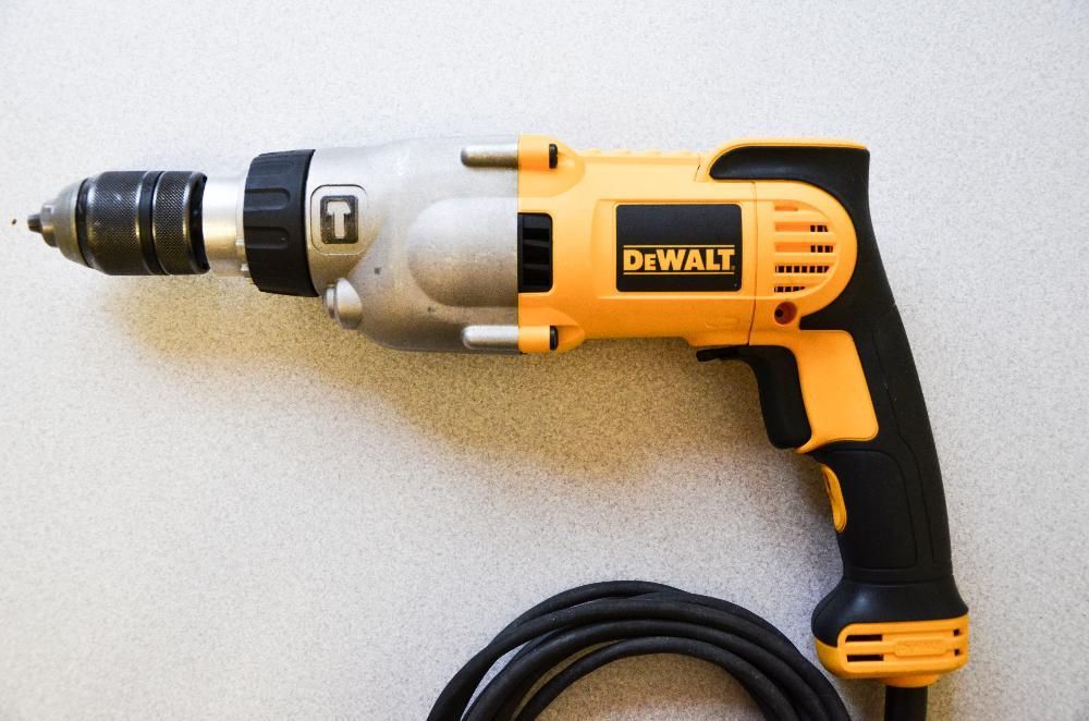 Двухскоростная ударная дрель DeWalt DWD530KS