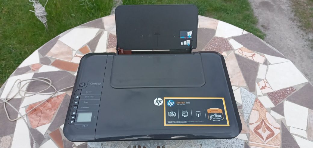Продам принтер (сканер,ксерокс) HP Deskjet 3050

+ Ска