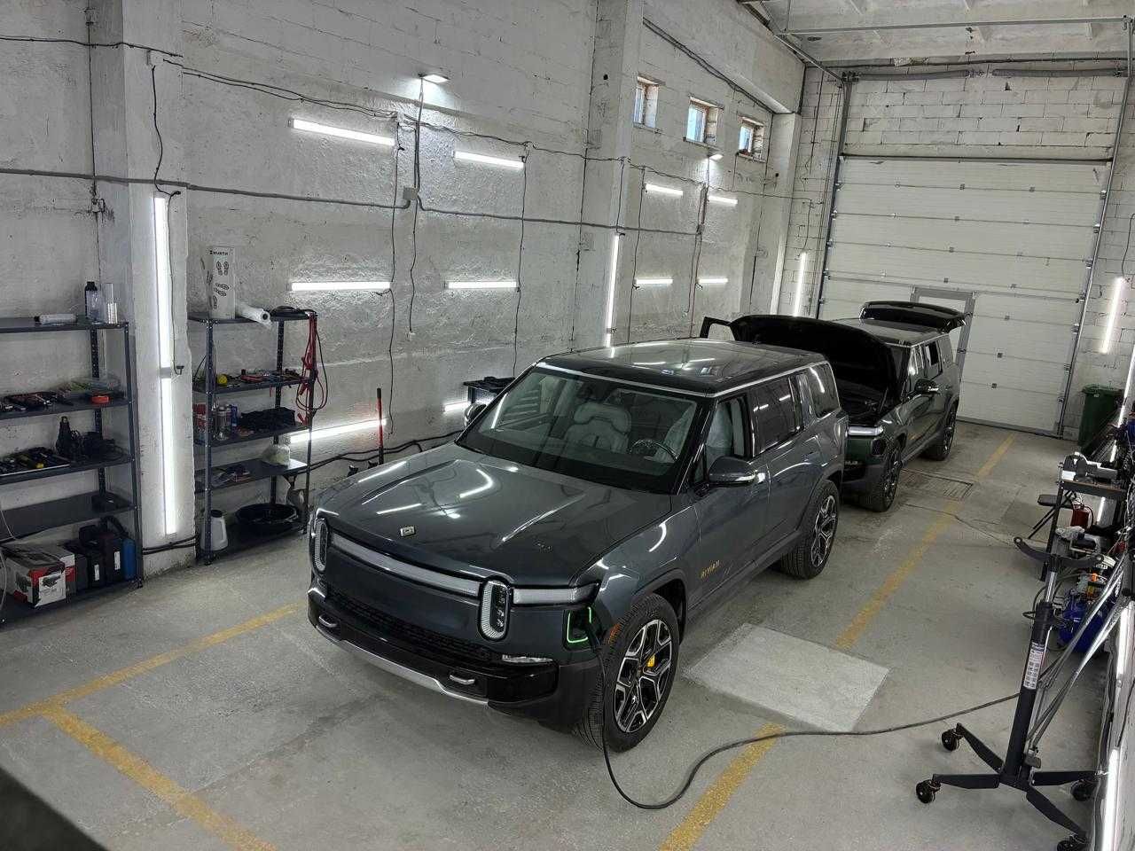 Ремонт Rivian. Програмування та встановлення додаткового обладнання