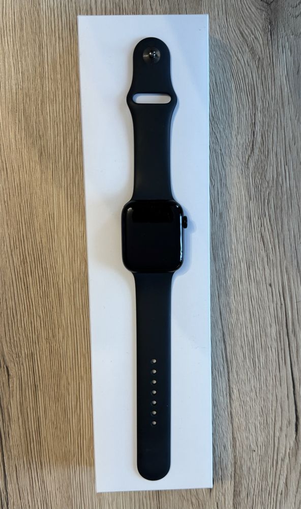 Apple Watch SE 2 44mm w kolorze północ