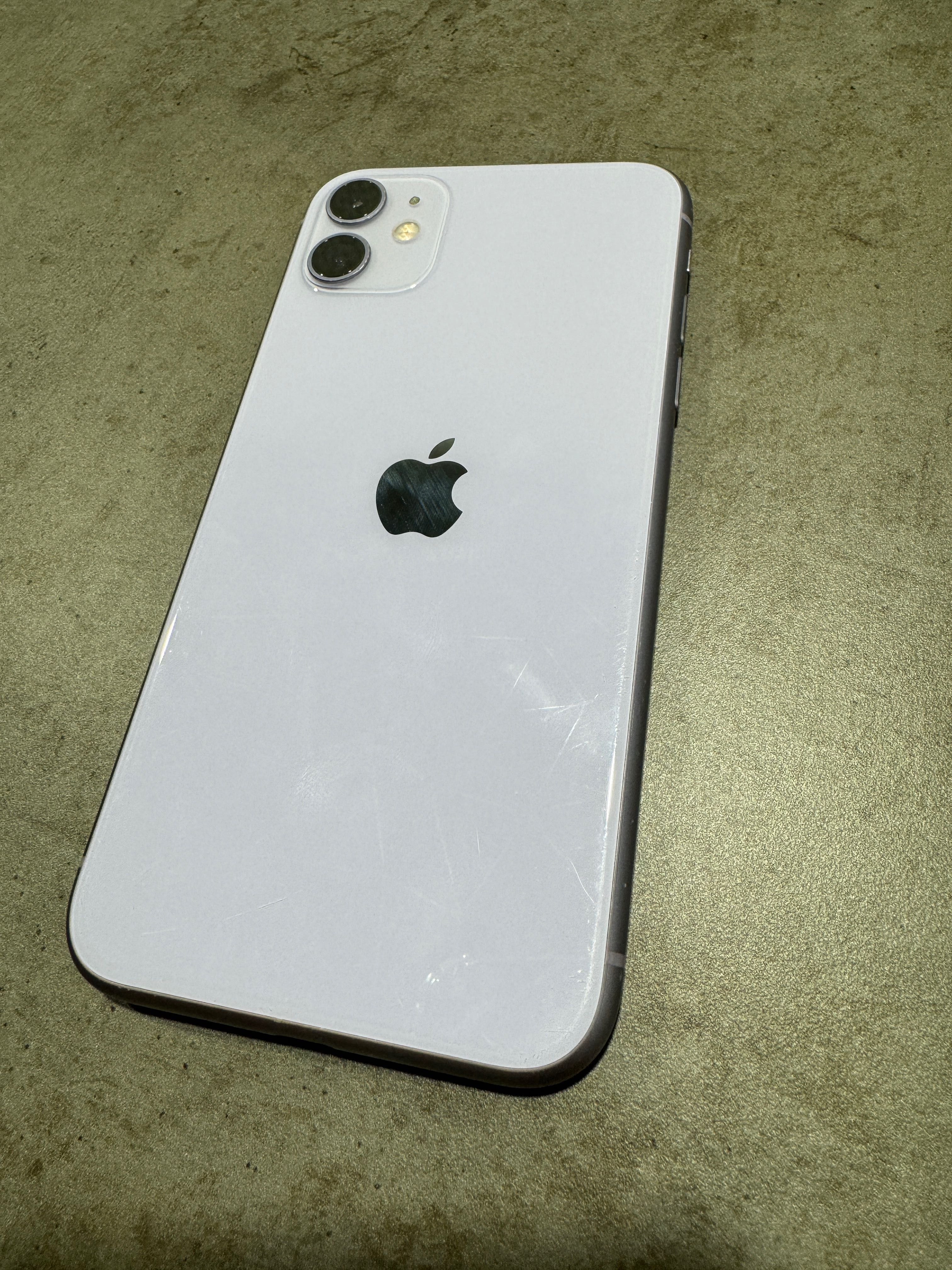 iPhone 11 на 128 Гб purple