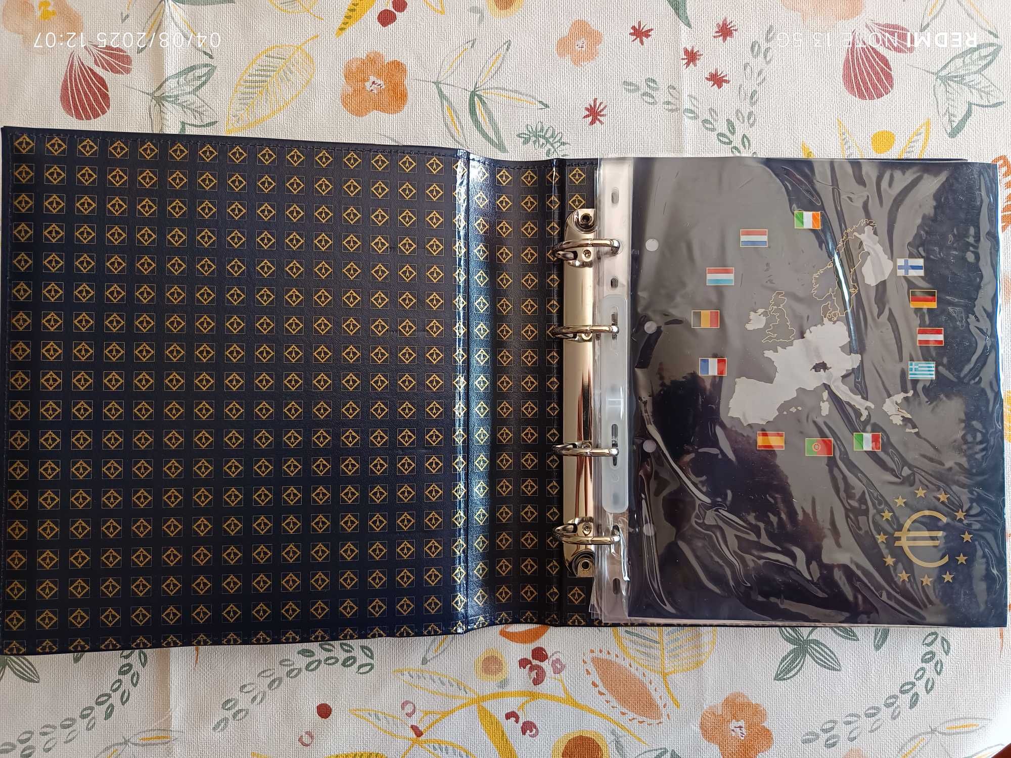 Álbum Leuchtturm com as Moedas dos Doze Países Fundadores do Euro
