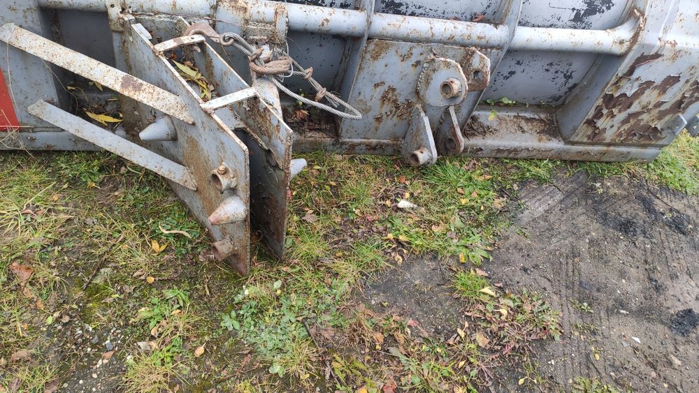 Pług stalowy do odśnieżania jcb 4cx zimowe utrzymanie