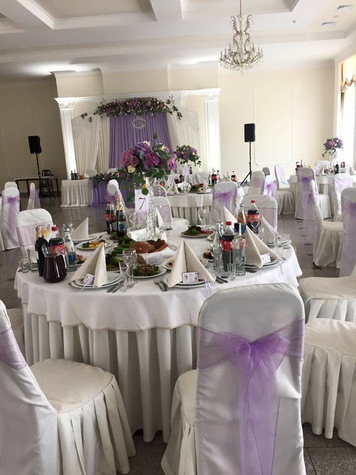 Весільні банти декор крісел фіолетові лаванда свадебный декор