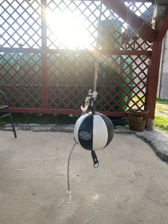 Gruszka refleksowa pilka bokserska