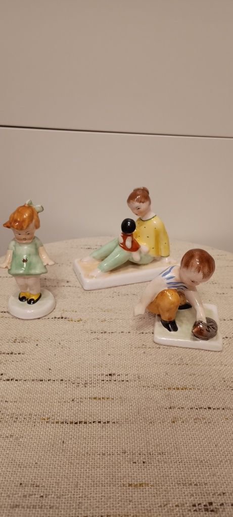 Figurki dzieci lata 60 ceramika Węgry