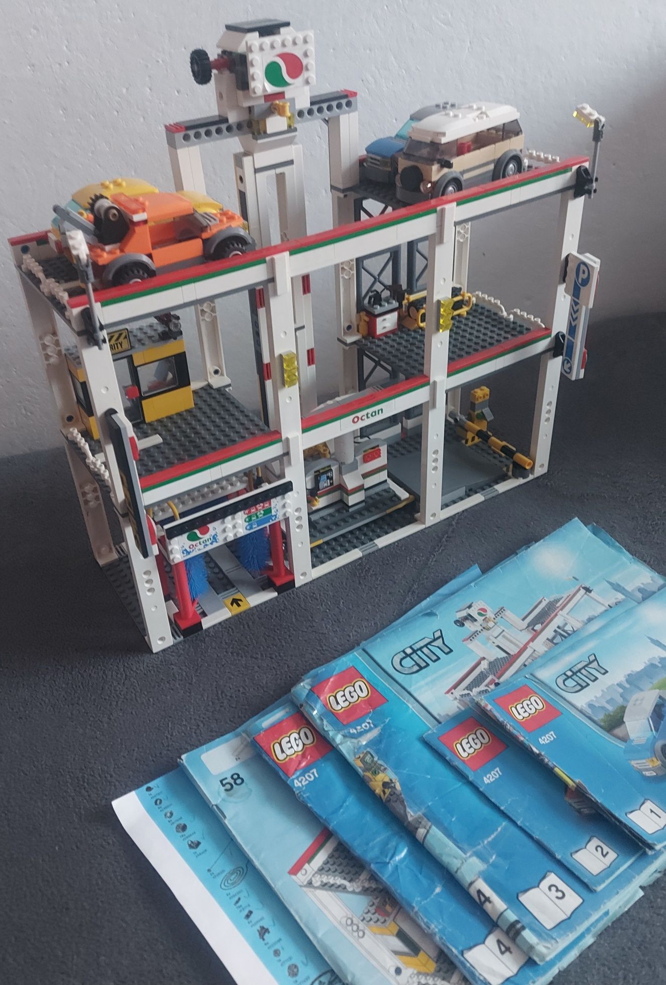 Lego 4207 garaż z windą