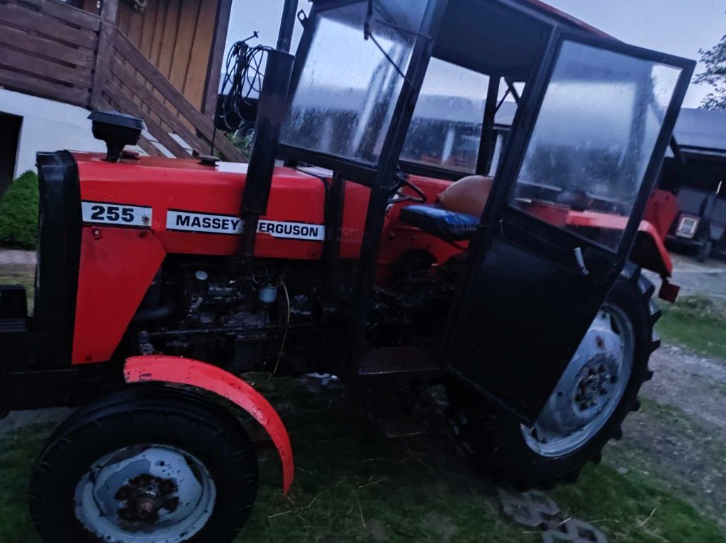 Ciagnik Massey Ferguson 255