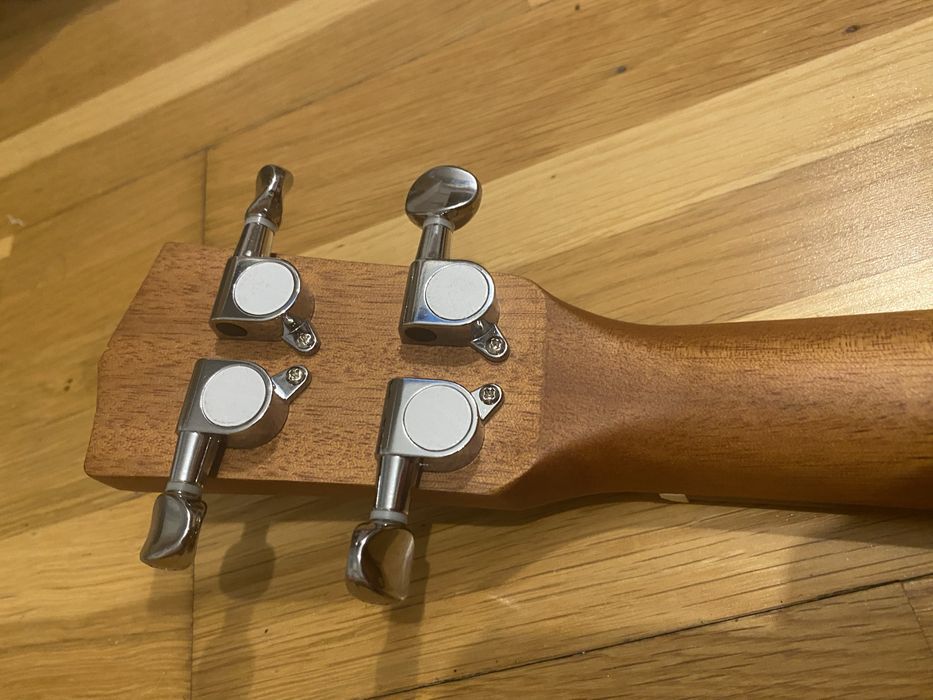 zestaw startowy ukulele koncertowe