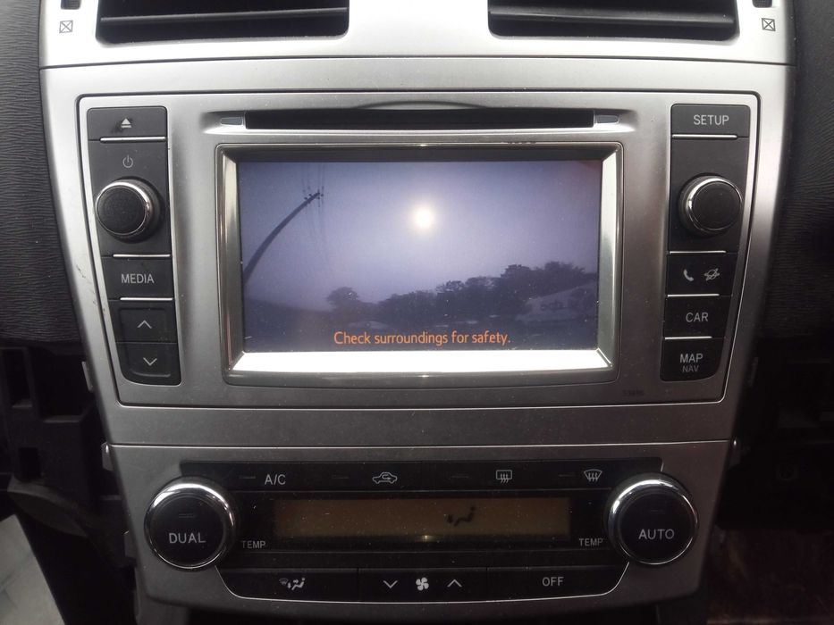 Toyota avensis t27 12-15 lift radio dotykowe fabryczne moduł ramka