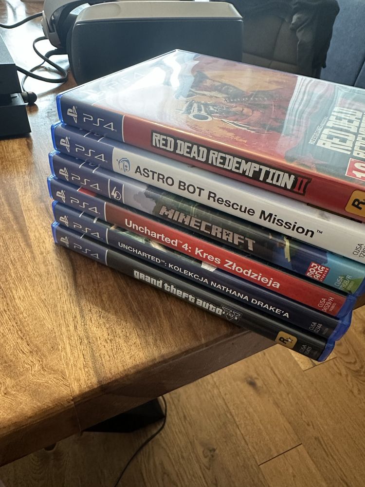 Ps 4 z zestawem VR plus gry