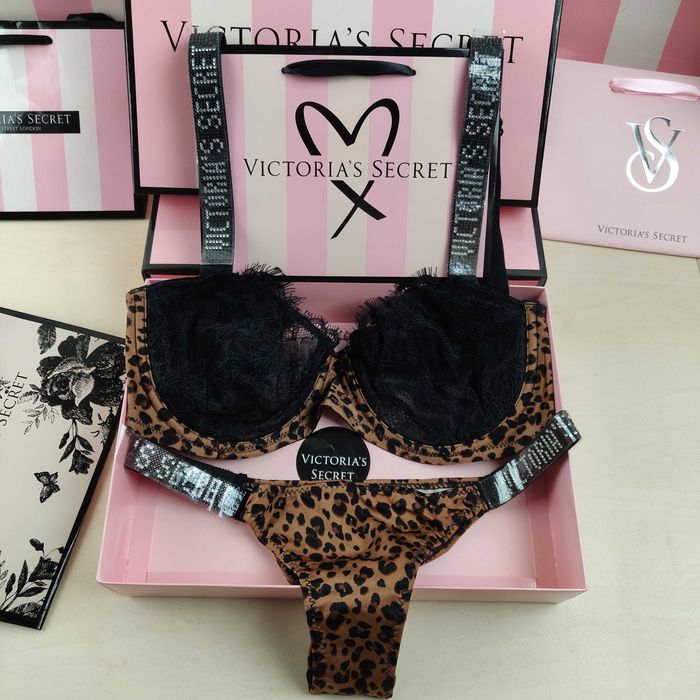 Комплект Виктория Сикрет •Victoria's Secret комплект•поясок•упаковка