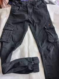 Чорні котонові штани джогери для хлопчика 146р.