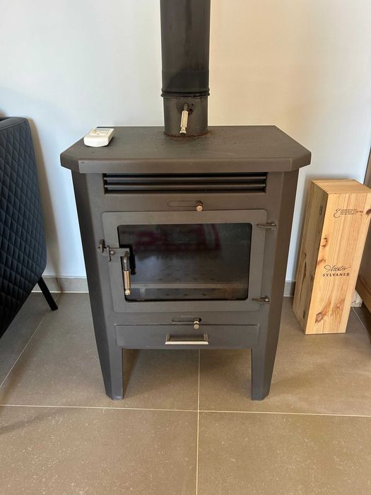 Vendo Salamandra de aço com forno 10.4KW