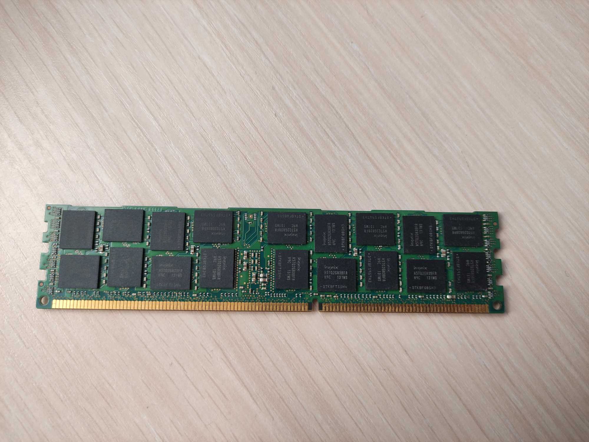 Память Kingston DDR3-1333 8Gb PC3-10600R ECC  KVR1333D3Q8R9S/8G