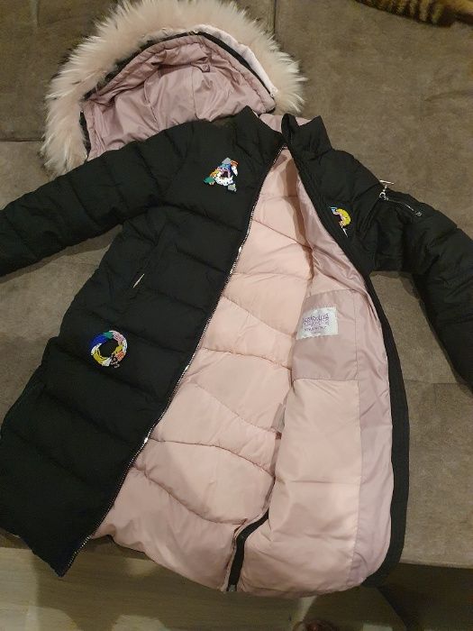 Продам зимнее пальто на девочку рост 140, био-пух
