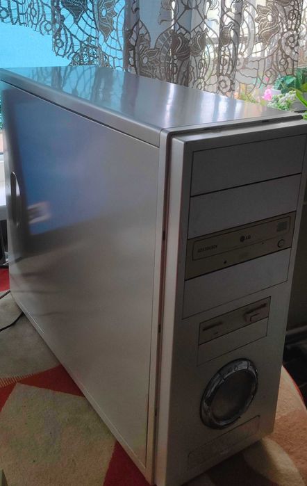 Stary zestaw komputerowy