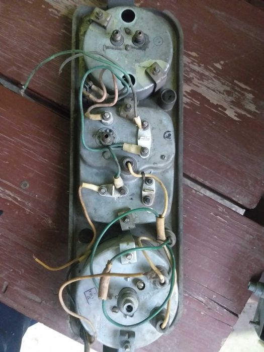 Продам щиток приборов ЗИЛ 130