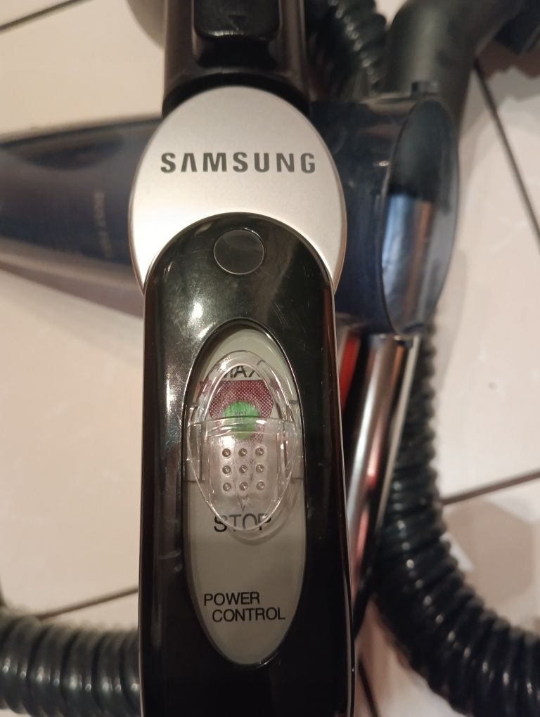 Пылесос Samsung Perfectum1600