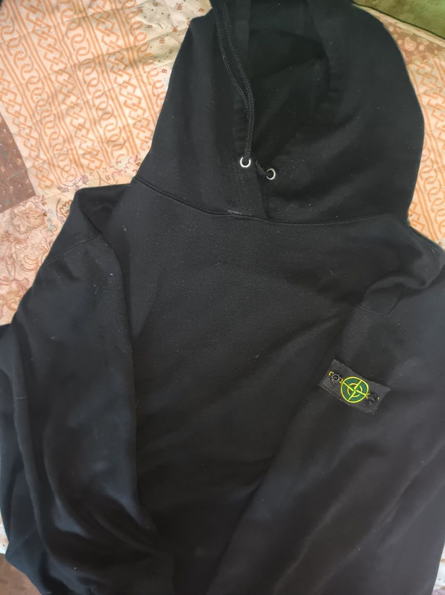 Продается кофта Stone Island, черного цвета,