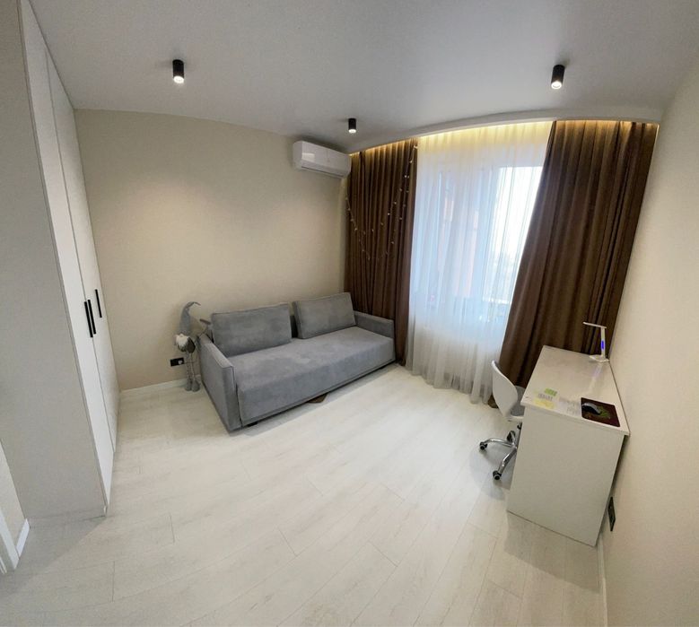 Продам 3 комн ЖК Аржанова