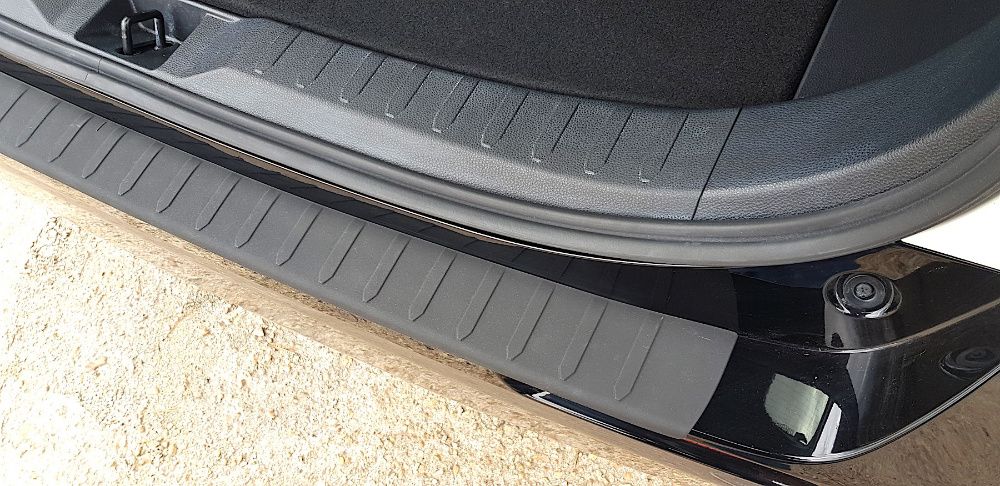 Listwa zderzaka nakładka na zderzak Toyota Auris, Camry, Corolla