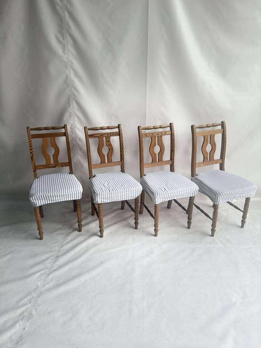 Komoda - krzesła z litego drewna