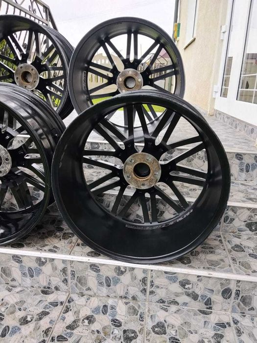 Диски в хорошем состоянии привезени из Европы разболтовка 5,112 R22